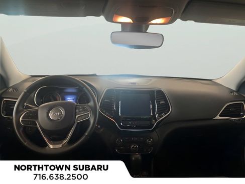Used 2019 Jeep Cherokee Limited AWD/4WD image 5
