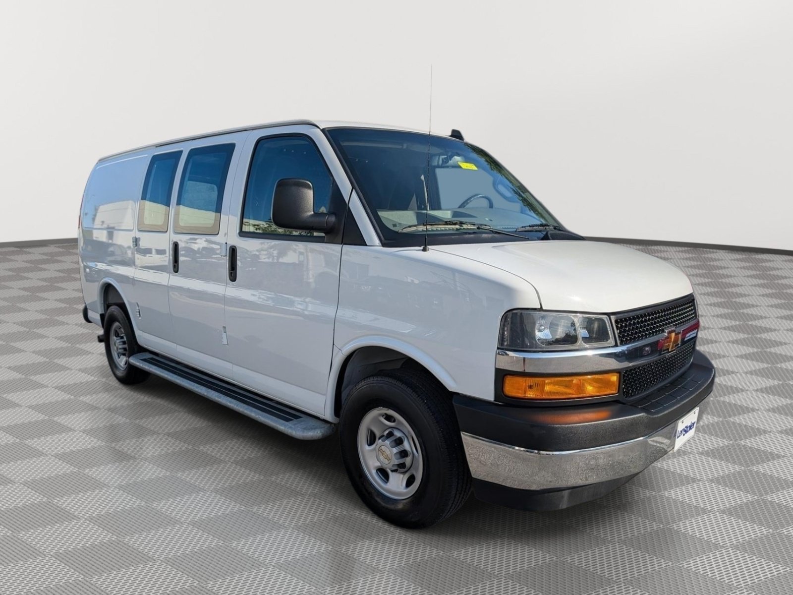 Used 2025 Chevrolet Express 2500 w/ Driver Convenience Package RWD image 7
