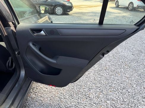 Used 2012 Volkswagen Jetta S FWD image 14
