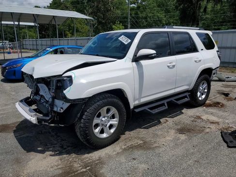 Used 2024 Toyota 4Runner SR5 Premium w/ Moonroof Package RWD image 1