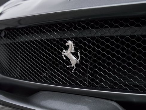 Used 2022 Ferrari 812 GTS image 8