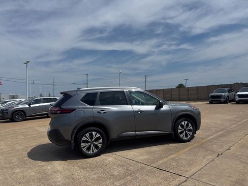 Used 2022 Nissan Rogue SV w/ SV Premium Package AWD/4WD image 23