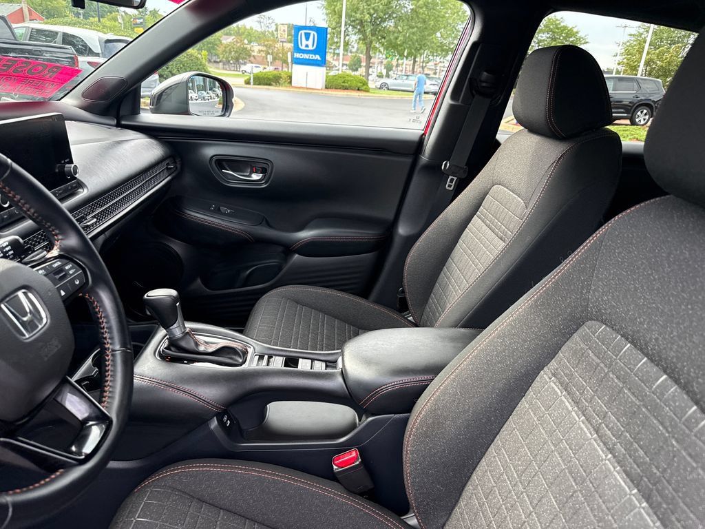Certified 2025 Honda HR-V Sport image 13