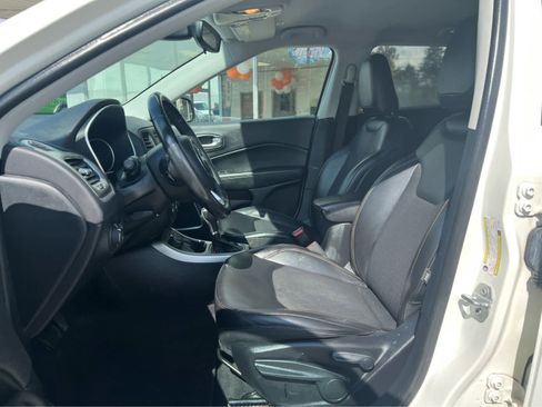 Used 2018 Jeep Compass Latitude image 18