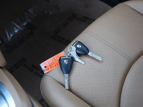 Used 2009 Porsche Cayman RWD image 32