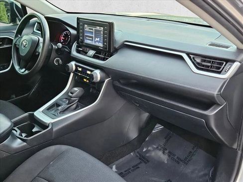 Used 2020 Toyota RAV4 LE image 20