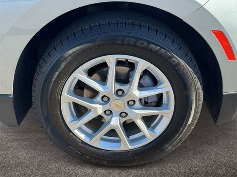 Used 2023 Chevrolet Equinox LT image 7