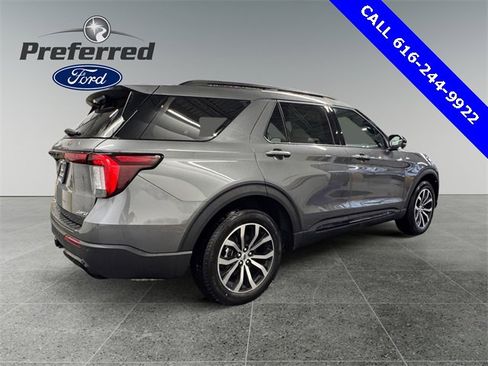 New 2026 Ford Explorer ST-Line image 17