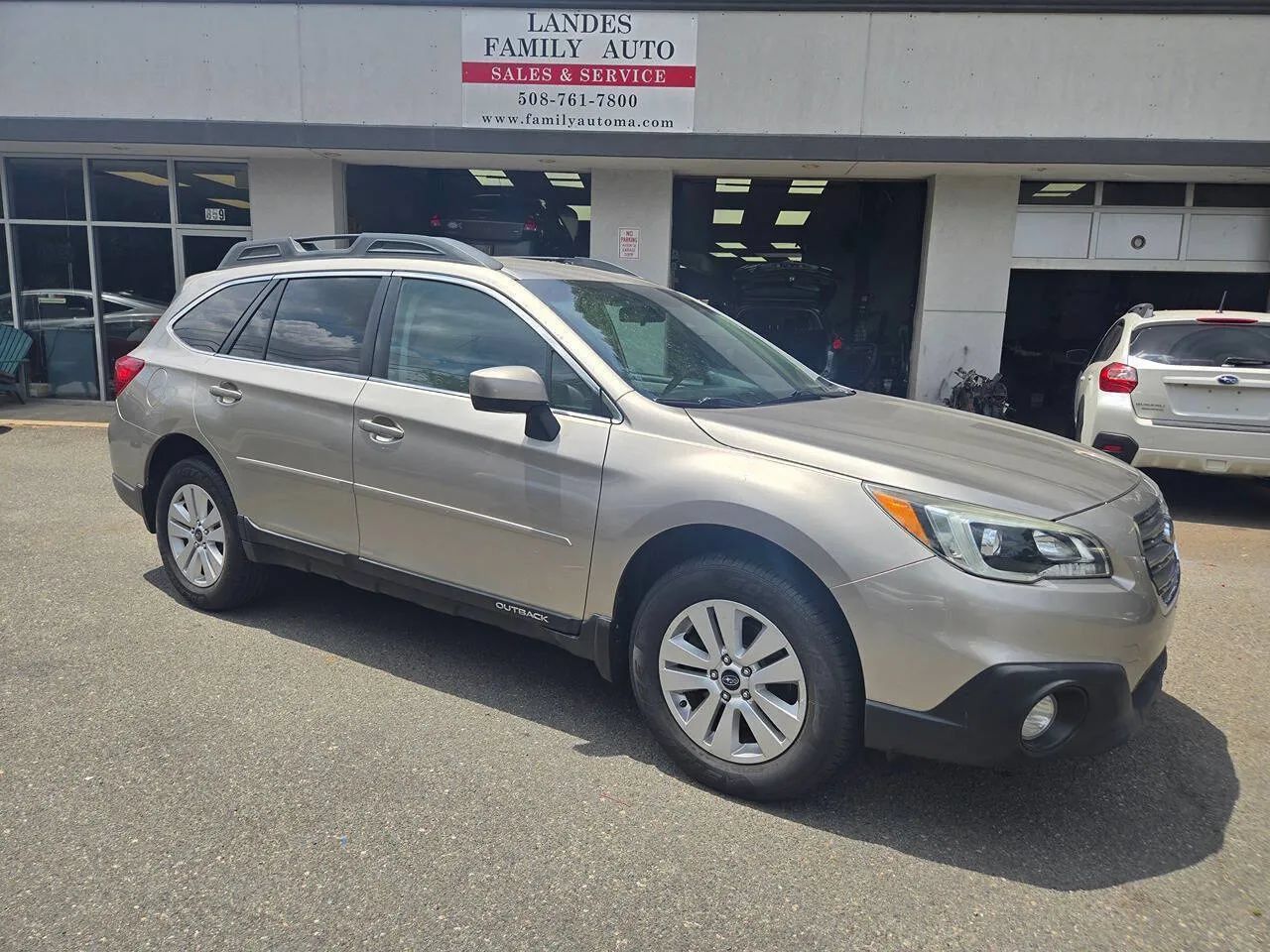 Used 2016 Subaru Outback 2.5i Premium AWD/4WD image 20