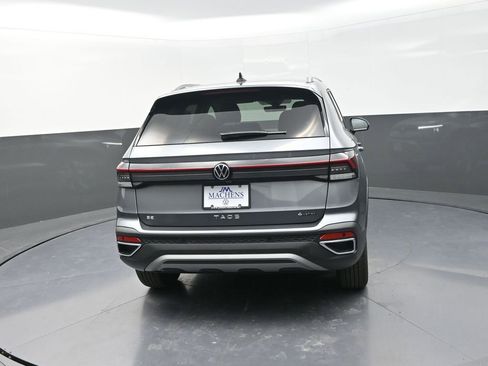New 2026 Volkswagen Taos SE image 7