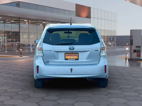 Used 2012 Toyota Prius V Two FWD image 8