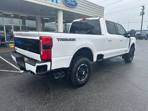Certified 2025 Ford F350 Platinum w/ Tremor Off-Road Package AWD/4WD image 2