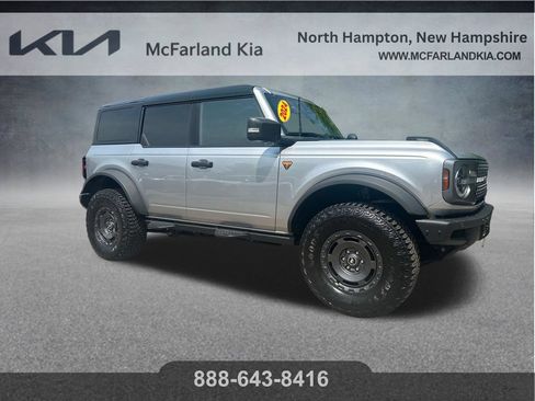 Used 2024 Ford Bronco Badlands AWD/4WD image 12