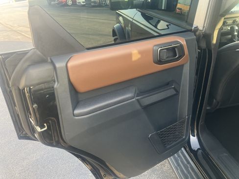 Used 2024 Ford Bronco Outer Banks AWD/4WD image 13