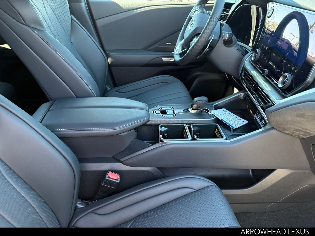 New 2026 Lexus TX 500h AWD w/ Technology Package image 12