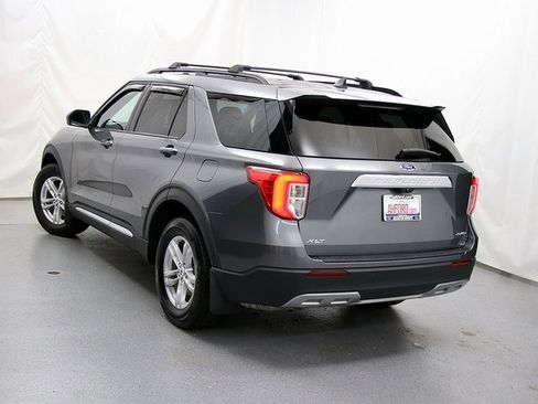 Used 2022 Ford Explorer XLT w/ Equipment Group 202A image 8