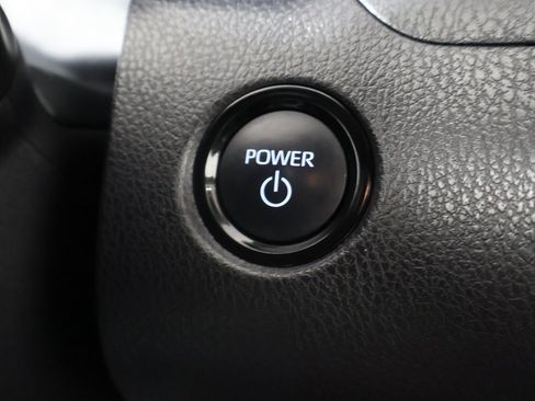 Used 2025 Toyota Camry SE image 36