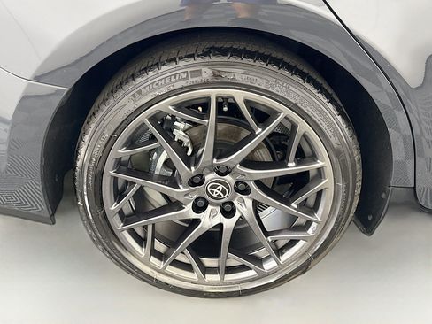 Used 2025 Toyota Camry SE w/ Convenience Package image 33