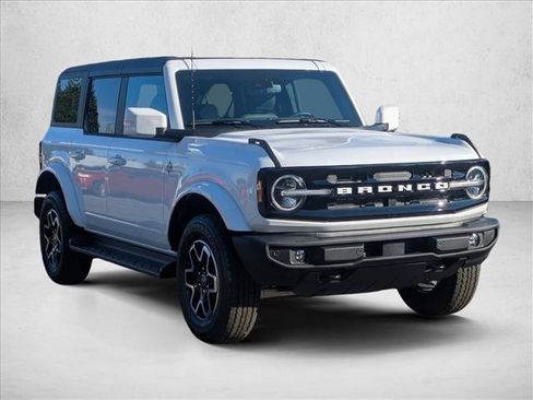 New 2025 Ford Bronco Outer Banks AWD/4WD image 6