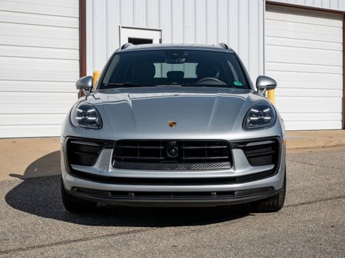 Used 2023 Porsche Macan image 10
