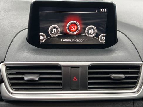 Used 2017 MAZDA MAZDA3 Sport image 12