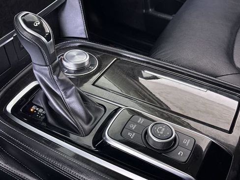 Used 2024 INFINITI QX80 Luxe image 16