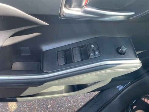 Used 2022 Toyota Highlander XLE image 22