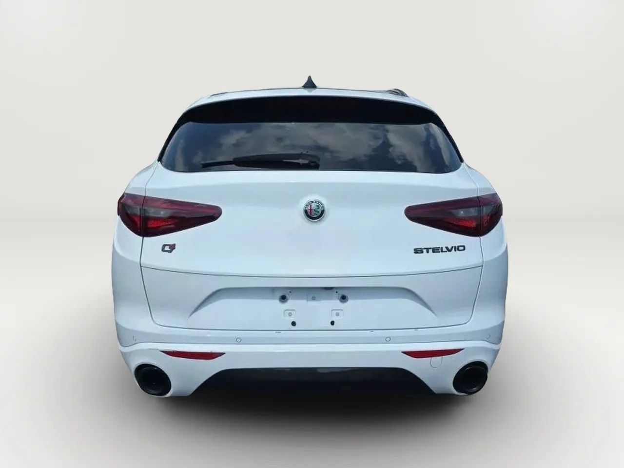 Used 2020 Alfa Romeo Stelvio Ti Sport w/ Quick Order Package 22S Sport AWD/4WD image 8