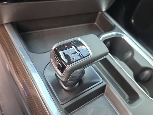Used 2025 Chevrolet Silverado 1500 LT Trail Boss w/ Convenience Package II AWD/4WD image 27