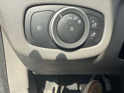 Used 2022 Ford Transit Connect XLT image 23