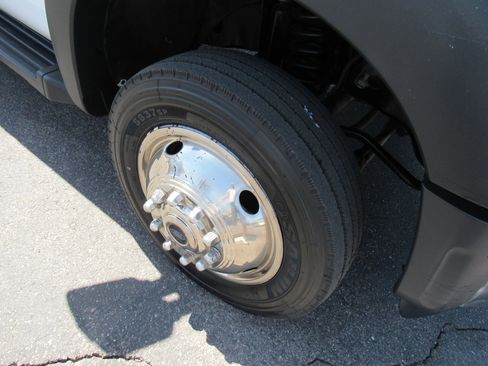 Used 2014 Ford F450 XL w/ Power Equipment Group image 21