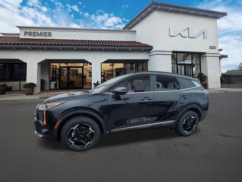 Used 2026 Kia Sportage EX w/ EX Panoramic Sunroof Package image 3