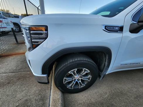 Used 2026 GMC Sierra 1500 SLT AWD/4WD image 7