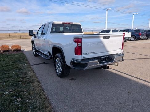 Used 2020 Chevrolet Silverado 2500 LTZ w/ LTZ Plus Package image 11
