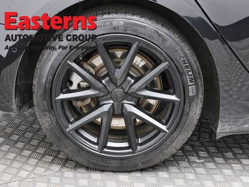 Used 2018 Tesla Model 3 Long Range image 25