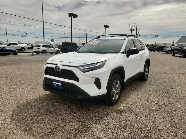 Used 2025 Toyota RAV4 LE AWD/4WD image 3