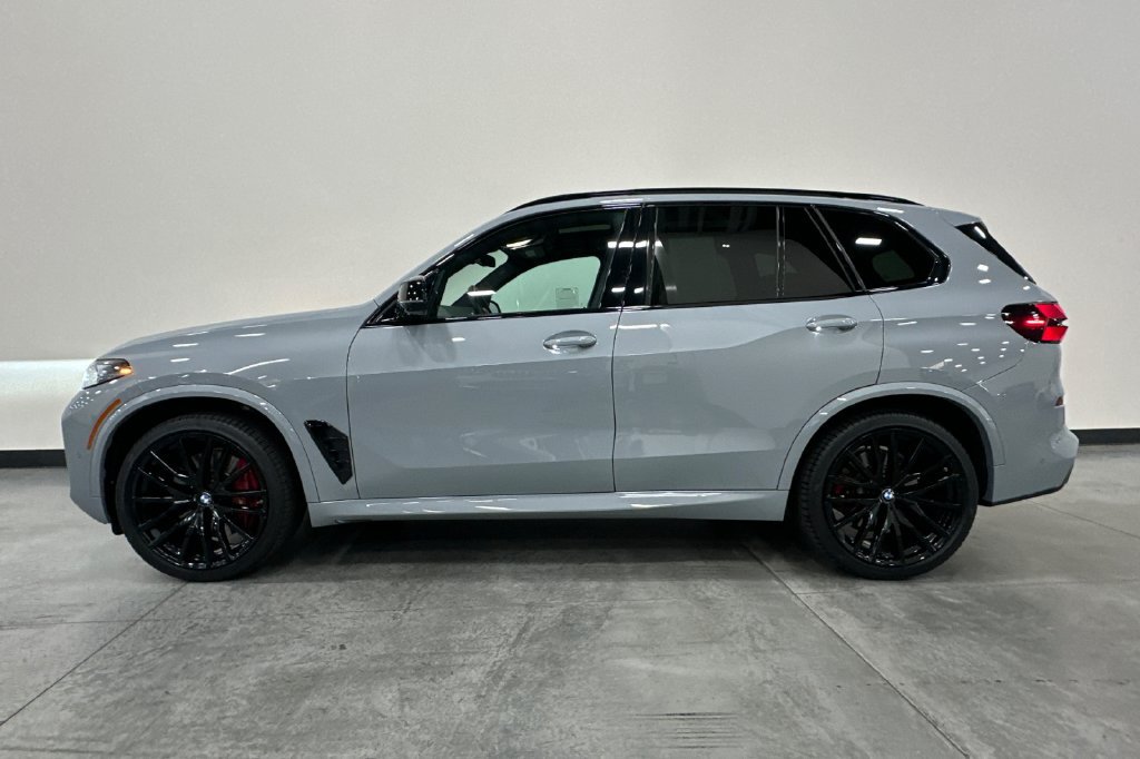 Certified 2024 BMW X5 M60i AWD/4WD image 7