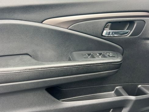 Used 2016 Honda Pilot EX-L image 12