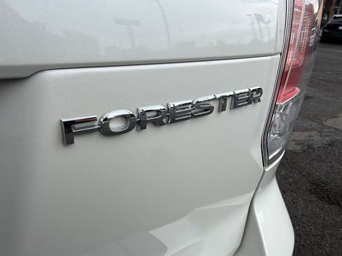 Used 2018 Subaru Forester 2.5i Touring w/ Popular Package #2 AWD/4WD image 7