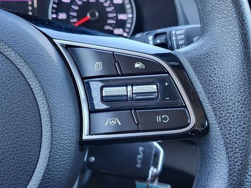 Used 2024 Kia Forte LXS image 17