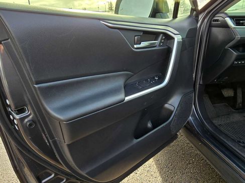 Used 2023 Toyota RAV4 XLE Premium image 22