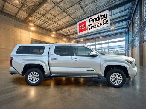 Certified 2024 Toyota Tacoma SR5 AWD/4WD image 4
