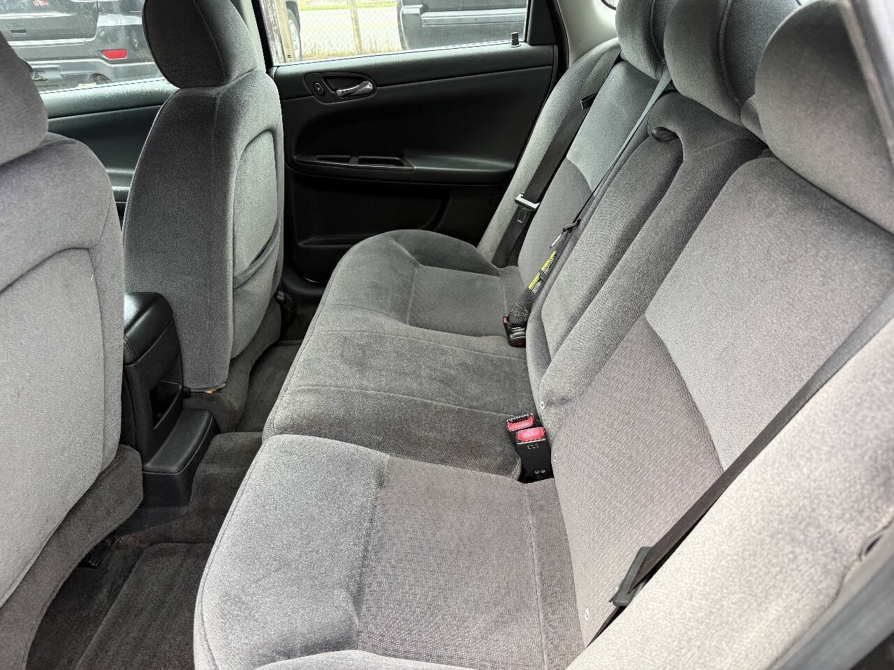 Used 2008 Chevrolet Impala LT FWD image 15