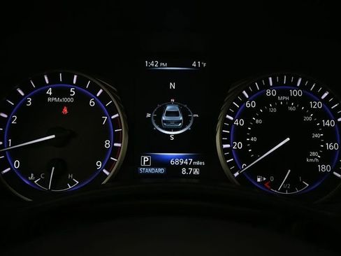 Used 2017 INFINITI Q50 Signature Edition w/ All Weather Package (L93) image 9