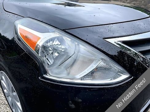 Used 2019 Nissan Versa SV FWD image 27