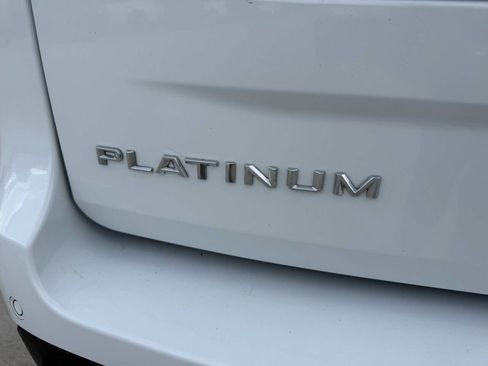 Used 2025 Ford Expedition Max Platinum AWD/4WD image 10