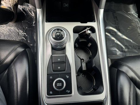 Used 2021 Ford Explorer Platinum w/ Equipment Group 601A AWD/4WD image 21