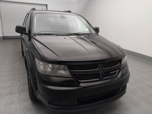 Used 2018 Dodge Journey SE w/ Popular Equipment Group FWD image 14