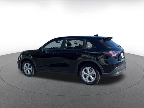 Used 2025 Honda HR-V LX image 9