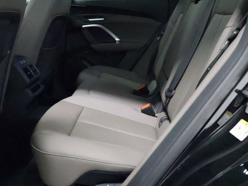 Certified 2025 Audi Q5 Premium w/ Convenience Package AWD/4WD image 33